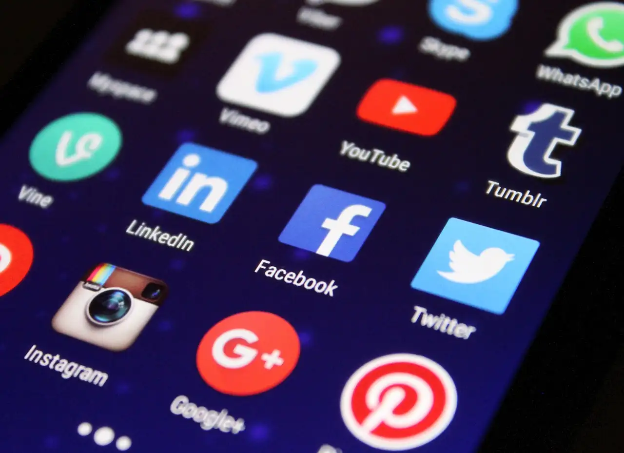 Nachrichten als Facebook-Seite versenden – Anleitung